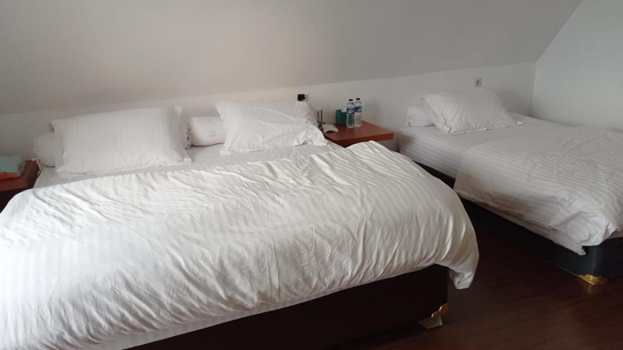 Joglo Kumpul Resort Cangkiran Exteriör bild